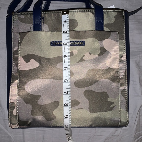 Tommy Hilfiger / Camo Shopper Bag - Picture 11 of 13